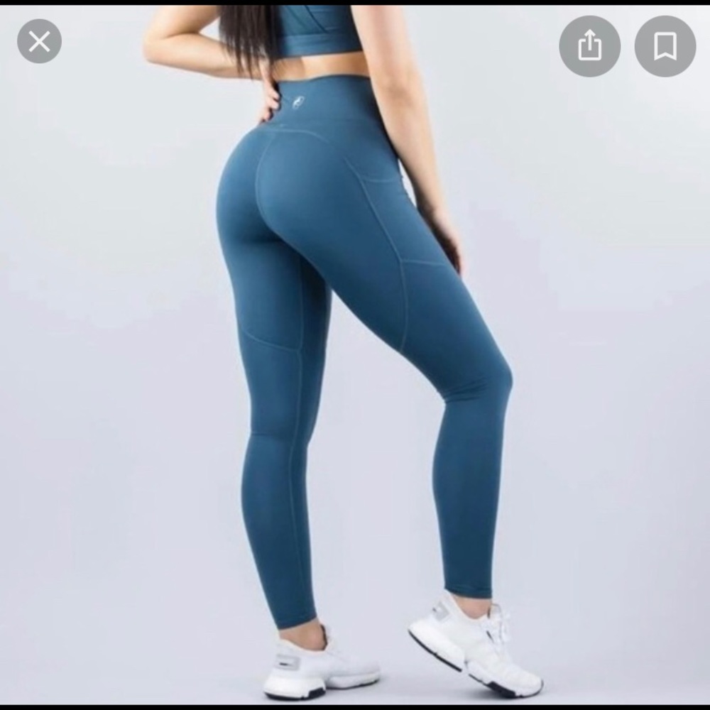 Alphalete meridian pocket leggings